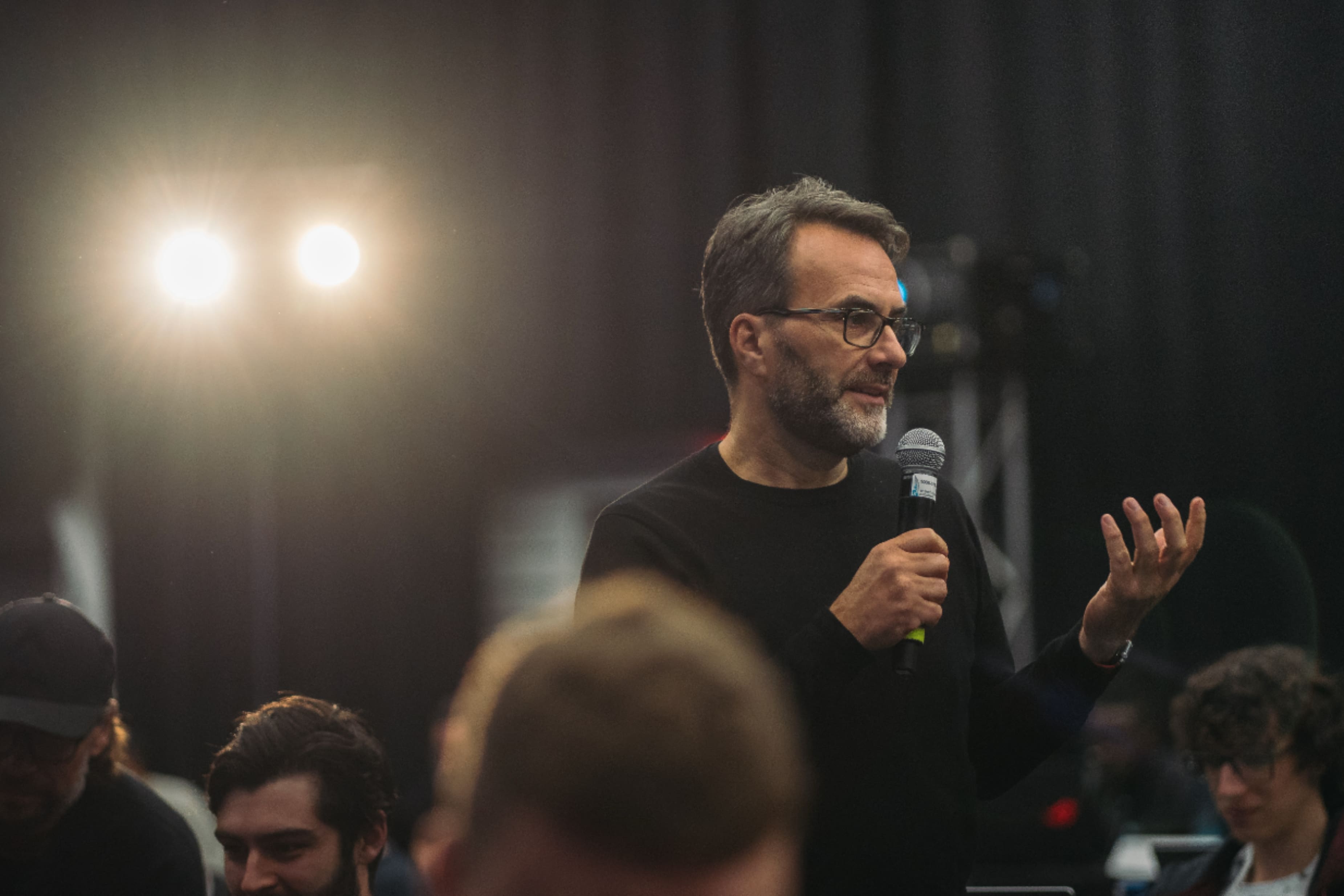 Charles Cantin lors d'une conférence