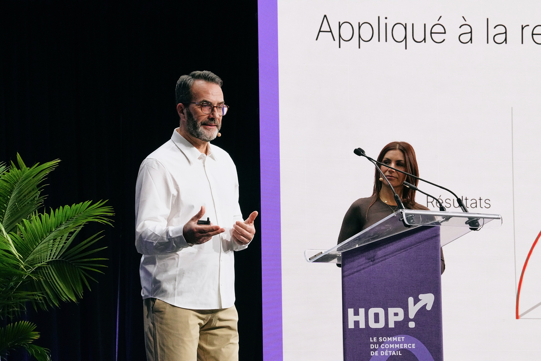 Charles Cantin sur scène au Sommet HOP